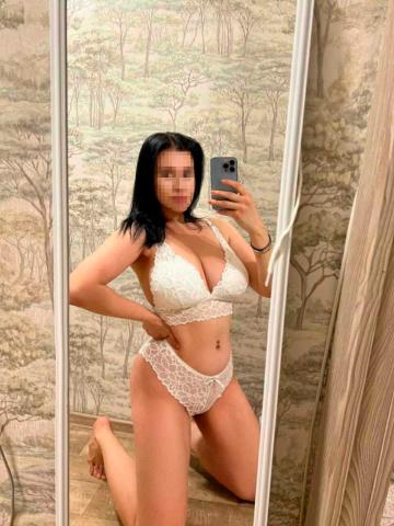 Моника фото 5